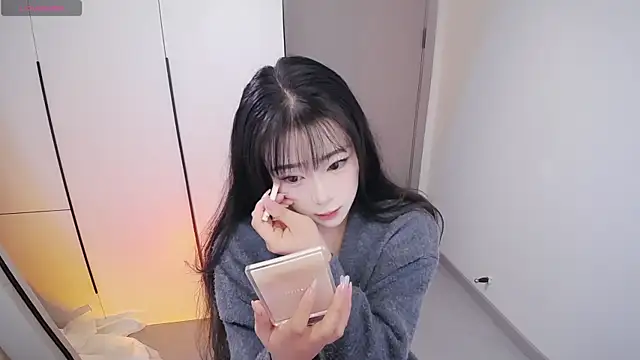 Kinadolly online show from 11/24/25, 01:00