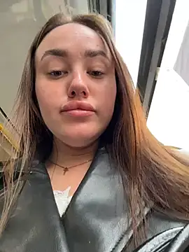 KiraSunshine online show from 05/06/26, 02:51