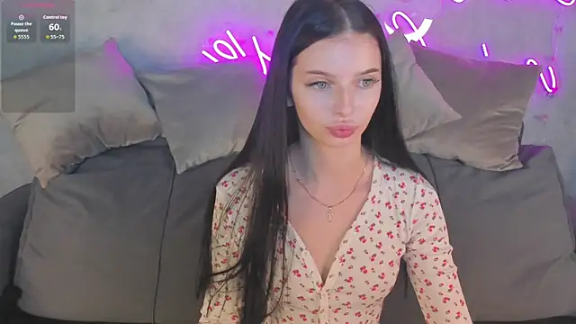 Eva Mayers online show from 11/18/25, 12:49