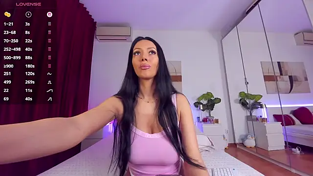 nadeen na online show from 12/18/25, 03:29