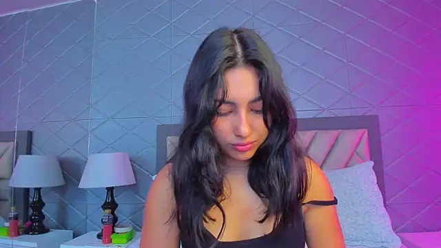 Snapshot of ViolettRouse chatting on 02/03/26, 05:29 ViolettRouse online show from 02/03/26, 05:29