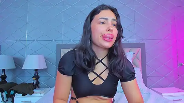 Snapshot of ViolettRouse chatting on 02/04/26, 05:08 ViolettRouse online show from 02/04/26, 05:08