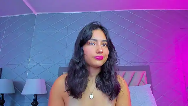 Snapshot of ViolettRouse chatting on 02/10/26, 04:44 ViolettRouse online show from 02/10/26, 04:44