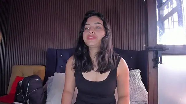 Snapshot of ViolettRouse chatting on 02/16/26, 04:47 ViolettRouse online show from 02/16/26, 04:47