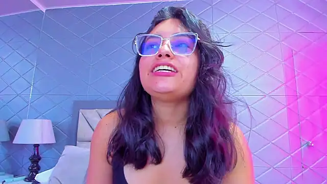 Snapshot of ViolettRouse chatting on 03/02/26, 04:14 ViolettRouse online show from 03/02/26, 04:14