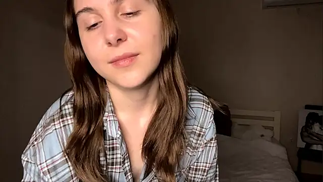 Snapshot of MyraLitterers chatting on 12/13/25, 07:53 MyraLitterers online show from 12/13/25, 07:53