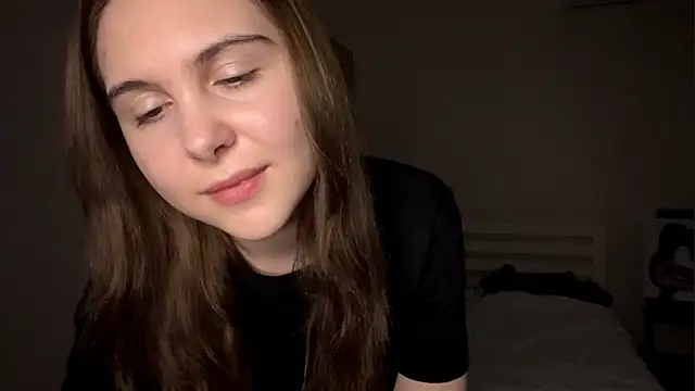 Snapshot of MyraLitterers chatting on 12/14/25, 03:17 MyraLitterers online show from 12/14/25, 03:17