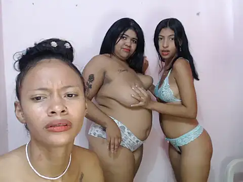 ricaslatinas1 online show from 11/22/25, 02:16