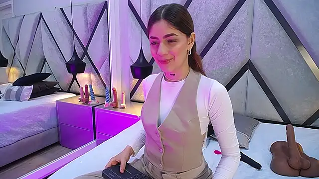 Snapshot of AriaWillss chatting on 11/27/25, 12:18 AriaWillss online show from 11/27/25, 12:18