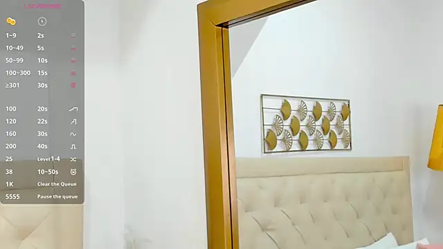 lucia lorenz online show from 12/14/25, 11:26