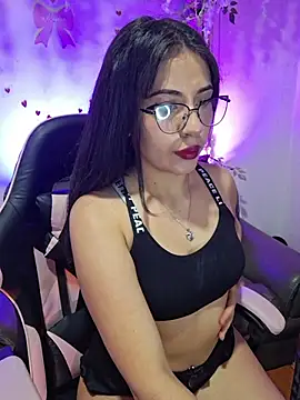 chloebrownn03 online show from 05/02/26, 05:23