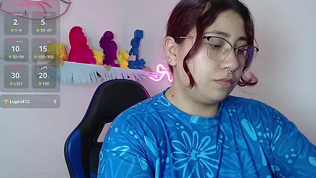 littlee red online show from 11/10/25, 12:09