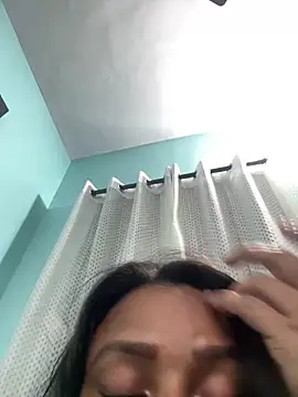 heenashai online show from 12/18/25, 08:26