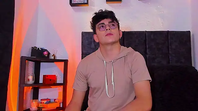 Theo Noxxx online show from 10/22/25, 07:46