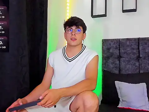 Theo Noxxx online show from 11/23/25, 06:41