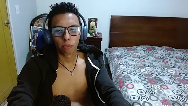 DavTwink3100 online show from 12/14/25, 02:06