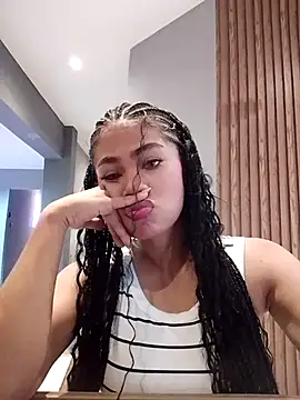 Snapshot of LorenaVarga chatting on 07/18/26, 08:01 LorenaVarga online show from 07/18/26, 08:01