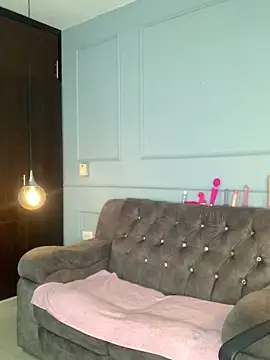 Orianabluee  online show from 11/13/25, 03:49