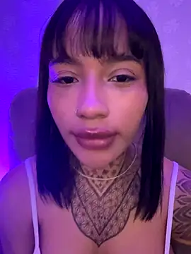 Snapshot of akiira_lee chatting on 01/08/26, 02:25 akiira lee online show from 01/08/26, 02:25