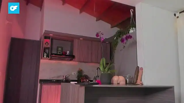 valeriahornier online show from 12/05/25, 06:00