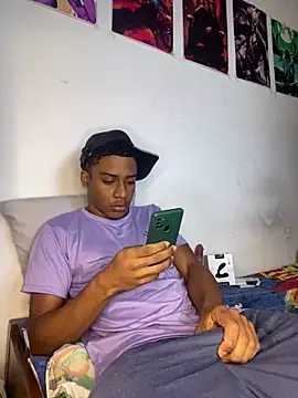 Snapshot of liam_Brooks9 chatting on 01/06/26, 02:10 liam Brooks9 online show from 01/06/26, 02:10