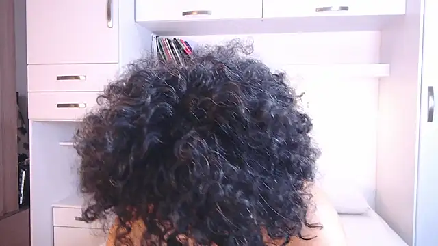 MartiRuis10 online show from 11/26/25, 11:28