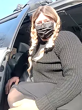 Snapshot of Ashley-Amber_Dragon chatting on 12/22/25, 07:55 Ashley-Amber Dragon online show from 12/22/25, 07:55