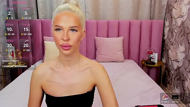 KailaCrystall online show from 10/19/25, 02:45