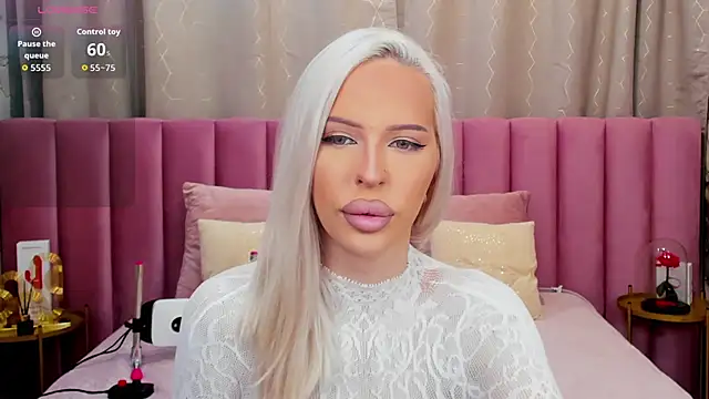 KailaCrystall online show from 12/16/25, 01:21