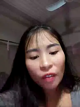 Squirrel-Pear online show from 11/04/25, 02:49