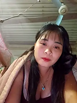 Squirrel-Pear online show from 11/22/25, 03:11