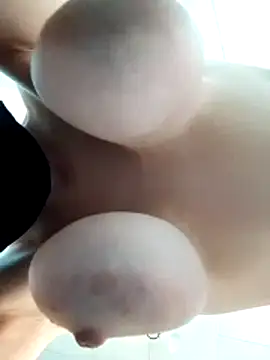 Loveyoudearxq online show from 10/27/25, 08:18