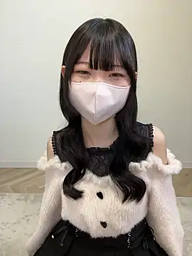 Snapshot of Reina_cute_00_ chatting on 11/21/25, 03:27 Reina cute 00 online show from 11/21/25, 03:27