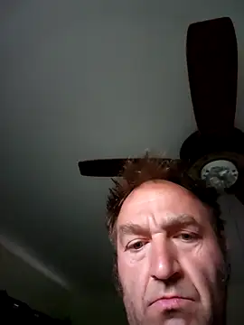 Snapshot of Bobsagot chatting on 04/20/26, 11:13 Bobsagot online show from 04/20/26, 11:13