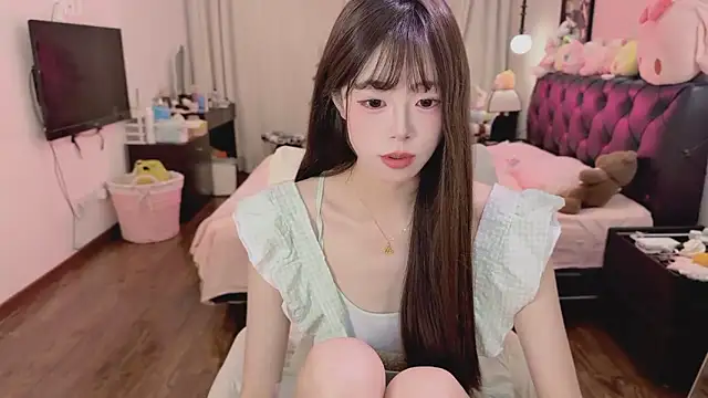 Onecutelittle online show from 05/08/26, 02:11