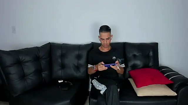 Snapshot of Mystic_sexzonexxx chatting on 05/08/26, 01:55 Mystic sexzonexxx online show from 05/08/26, 01:55