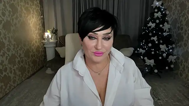 Snapshot of KiraTempt chatting on 11/30/25, 11:47 KiraTempt online show from 11/30/25, 11:47