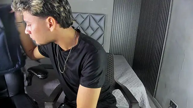 Alan-Smith1 online show from 11/24/25, 07:46