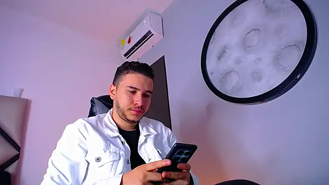 mike 257 online show from 12/02/25, 11:48