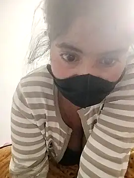 Snapshot of Hot_Angle chatting on 11/24/25, 12:21 Hot Angle online show from 11/24/25, 12:21