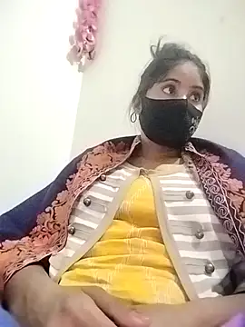 Snapshot of Hot_Angle chatting on 12/21/25, 01:07 Hot Angle online show from 12/21/25, 01:07