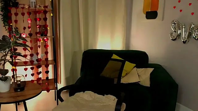 Snapshot of fairy_tara chatting on 02/15/26, 09:44 fairy tara online show from 02/15/26, 09:44