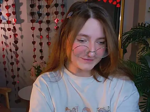 Snapshot of fairy_tara chatting on 02/17/26, 09:54 fairy tara online show from 02/17/26, 09:54