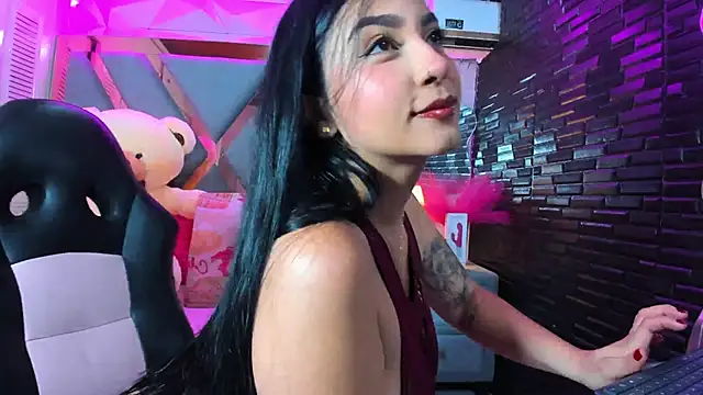 Scarlet Reyes online show from 05/21/26, 01:18