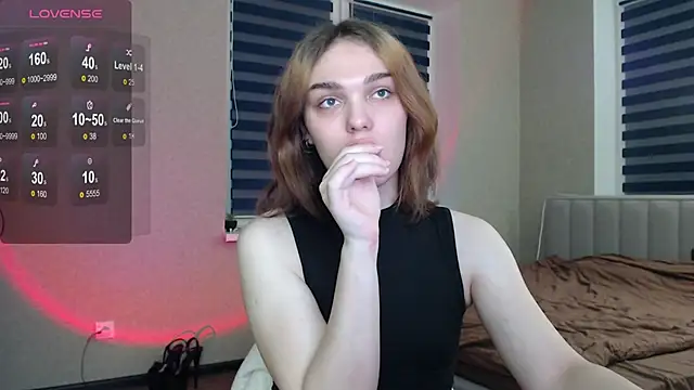 EmiliaRhodes online show from 11/06/25, 09:59