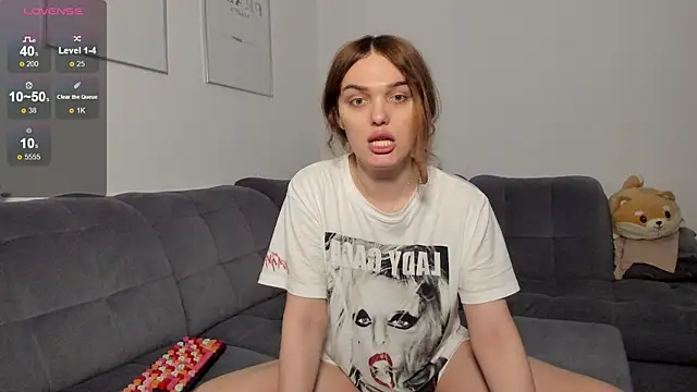 EmiliaRhodes online show from 05/14/26, 07:20
