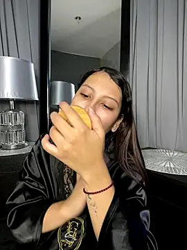 Sammy Sweet01 online show from 11/18/25, 11:47