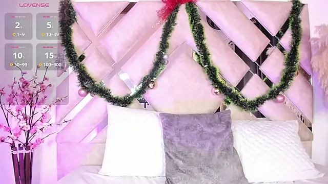 Samanthalyxx online show from 12/18/25, 07:09