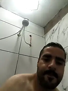 Snapshot of gusto14cm chatting on 02/25/26, 02:05 gusto14cm online show from 02/25/26, 02:05