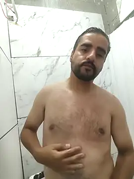 Snapshot of gusto14cm chatting on 03/11/26, 11:38 gusto14cm online show from 03/11/26, 11:38